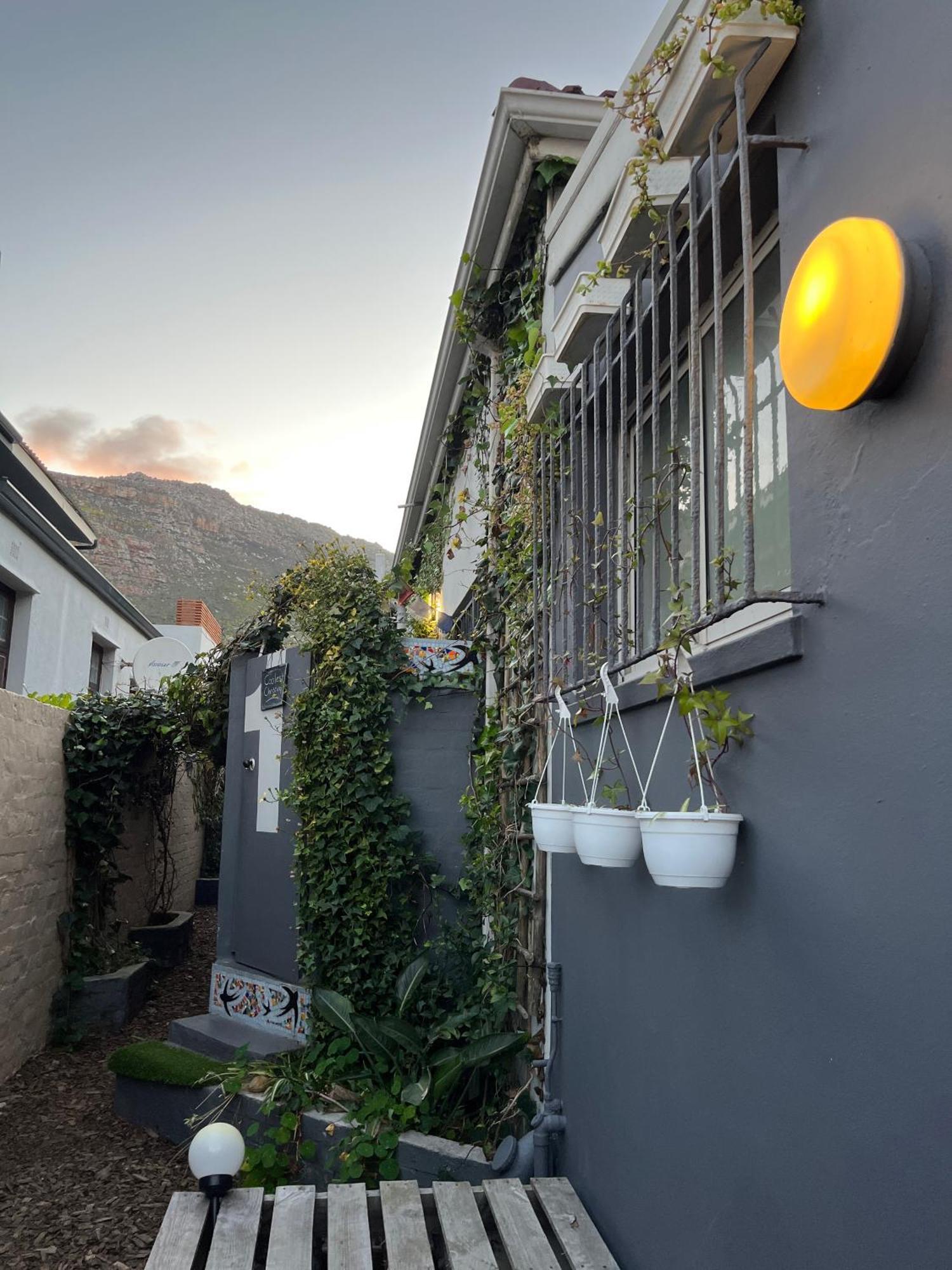 Seaside Getaway @ Swallow House Suite #1 Cape Town Exterior photo